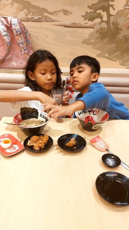 Pilih KUMON Atau SAKAMOTO?