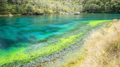 Danau Paling Jernih di Dunia,  Airnya Dilarang untuk Disentuh 