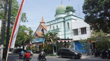  108252389 gerejasolosatu 1